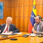 Pedro Sassone (left), newly appointed vice minister for Venezuelan migrants, next to Venezuelan Foreign Minister Yván Gil (right). Photo: X/@yvangil.