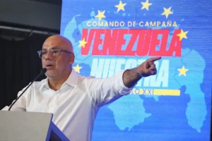 PSUV Deputy Jorge Rodríguez during a press conference called to condemn the plans of Vente Venezuela's "political asylum seekers" at the Argentinian embassy in Caracas to organize terrorism and violence in Caracas, on Thursday, June 27, 2024. Photo: Telesur.