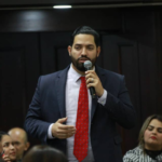 Venezuelan National Assembly Deputy José Manuel Muqueza announcing his decision to leave the opposition Democratic Action party and join the PSUV. Photo: X/@VTVcanal8.