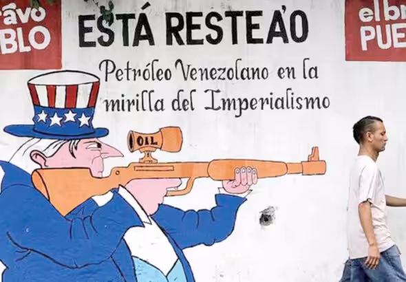 A political cartoon shows the US targeting Venezuela for its oil resources. Photo: contrainfo.com.