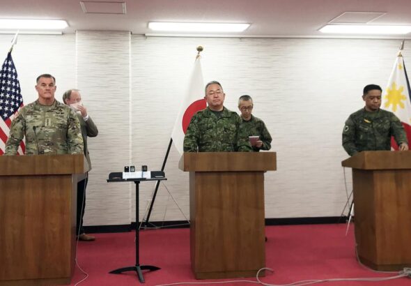 From left to right: US Pacific Command Commander General Charles A. Flynn, Chief of Staff of Ground Self Defense Force General Yoshihide Yoshida and Philippine Army, Commander lit Gen Romeo S. Brawner Jr on December 11, 2022, during a press conference in Camp Asaka, Tokio (Japan). Photo: Keizo Mori/UPI Credit: UPI/Alamy Live News.