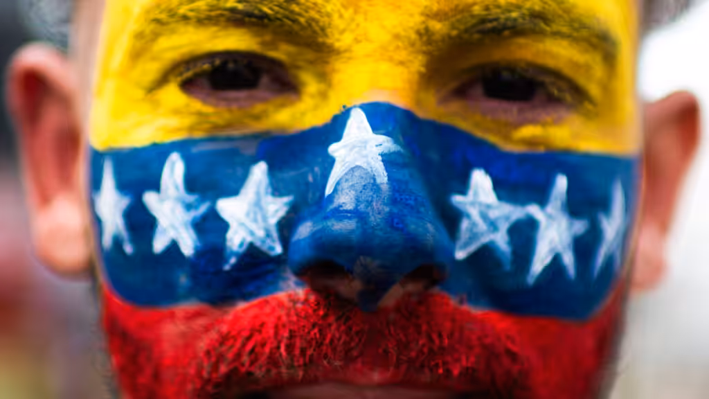 Feature photo | Venezuelan citizens in Colombia wear patriotic clothes and makeup during the 2024 presidental elections of Venezuela, in Bogota, Colombia, July 28, 2024. Photo: Sebastian Barro/AP.