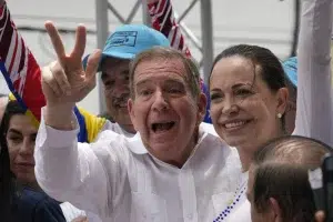Far-right opposition candidate Edmundo González Urrutia (left) and far-right politician María Corina Machado at the opening of their electoral campaign, July 4, 2024. Photo: Ariana Cubillos/AP.