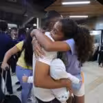 Venezuelans families reuniting thanks to the Return to the Homeland Great Mission that brought 261 migrants from Mexico to Venezuela for free on Tuesday, July 16, 2024. Photo: X/@yvangil.