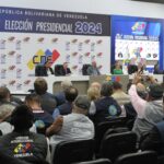 Venezuela's CNE executive board welcoming international electoral observers participating in the presidential elections to be held this Sunday. In Caracas on Friday, July 26, 2024. Photo: X/@cneesvzla.