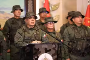 Venezuelan Defense Minister Vladimir Padrino giving a statement to the press condemning post-electoral far-right violence and recognizing the electoral victory of President Nicolas Maduro. Caracas, July 30, 2024. Photo: IG/@dpresidenciave.