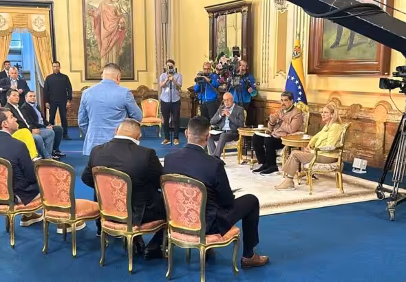 Meeting of Venezuelan President Nicolas Maduro with opposition leaders currently labeling themselves as independents and supporting President Maduro presidential campaign at Miraflores Palace in Caracas on July 16, 2024. Photo: Eligio Rojas/Ultimas Noticias.