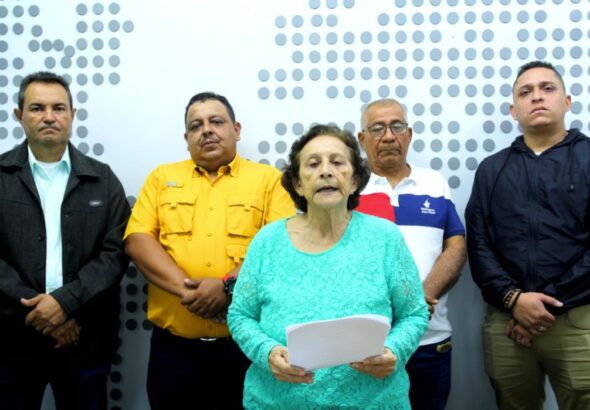 The five mayors who now endorse President Maduro. Photo: Últimas Noticias.