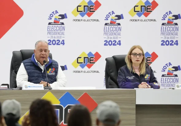 Venezuela's National Electoral Council President Elvis Amoroso announcing the victory of Nicolás Maduro in the Venezuelan presidential elections, held on Sunday, July 28, 2024. Photo: Ronald Peña R./EFE.