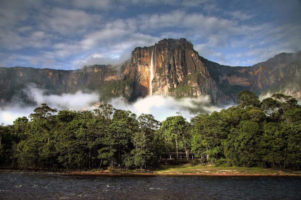Kerepakupai Vena waterfall, also known as the Angel Falls, in Canaima National Park, declared a world heritage site by UNESCO in 1994, Bolívar state, Venezuela. Photo: Ilam Patrimonio.
