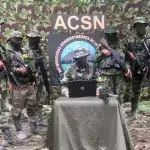 The Colombian paramilitary group Autodefensas Conquistadoras de la Sierra Nevada (ACSN) recording a statement. Photo: X/@JoseHTorres.