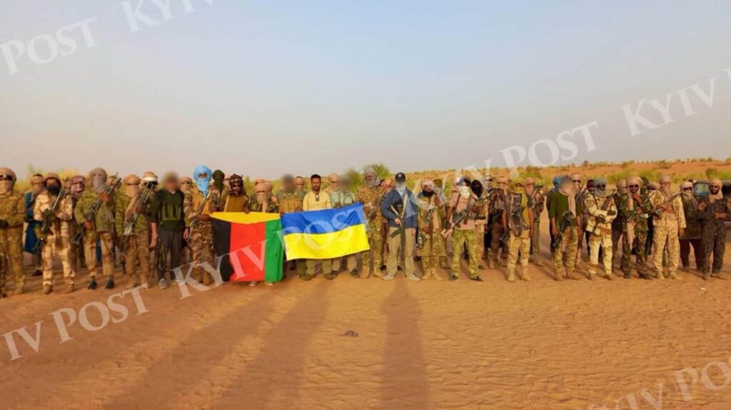 Tuareg rebels in Mali have been photographed holding a Ukrainian flag after killing dozens of Russians from the Wagner Private Military Company (PMC). Photo: Kyiv Post.