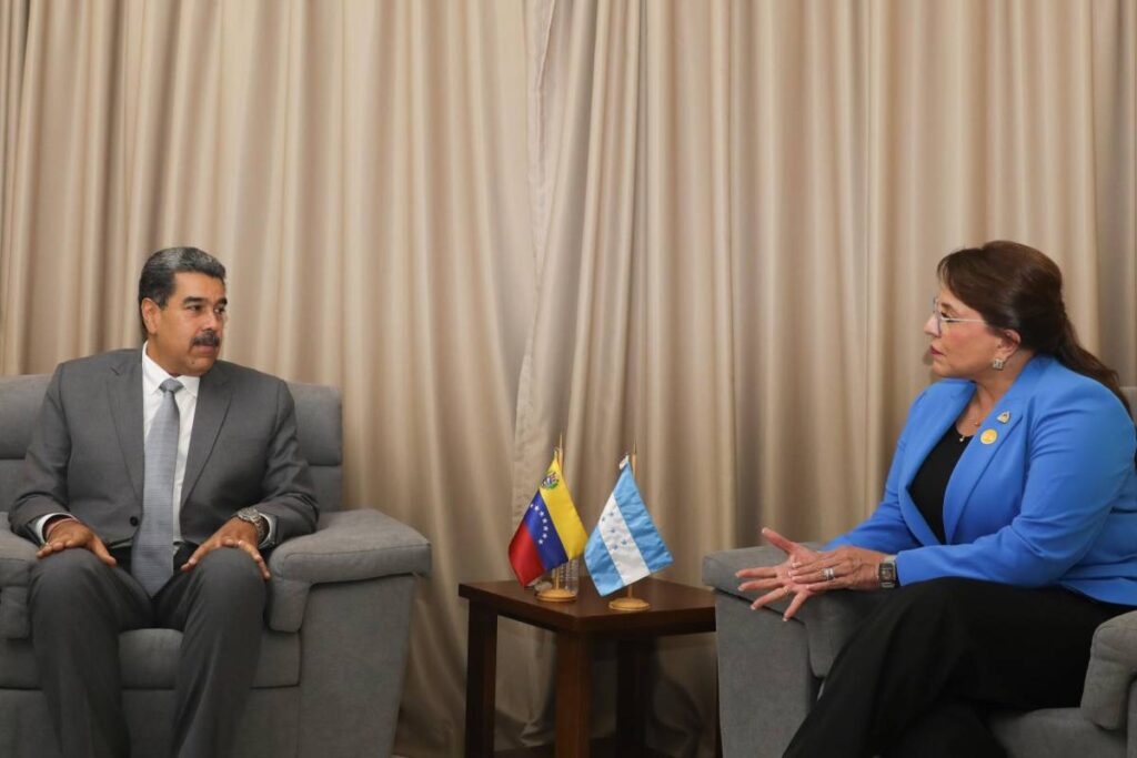 Venezuelan President Nicolás Maduro and Honduran President Xiomara Castro at a bilateral meeting. Photo: Diario La Prensa.