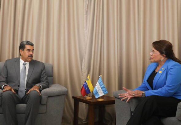 Venezuelan President Nicolás Maduro and Honduran President Xiomara Castro at a bilateral meeting. Photo: Diario La Prensa.