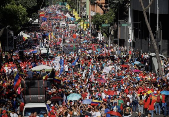 Tens of thousands of supporters of the Bolivarian Revolution marched in the March for Peace on August 3. Photo: Francisco Trias.