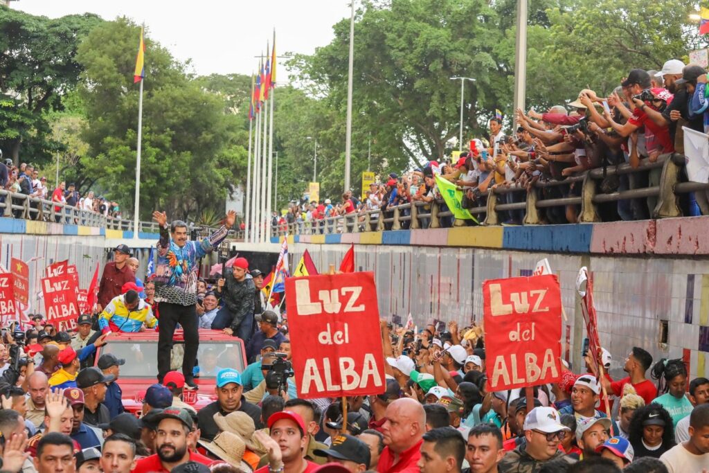 Venezuelan President Nicolás Maduro waving to a crowd during his presidential campaign, July 4, 2024. Photo: X/@NicolasMaduro.
