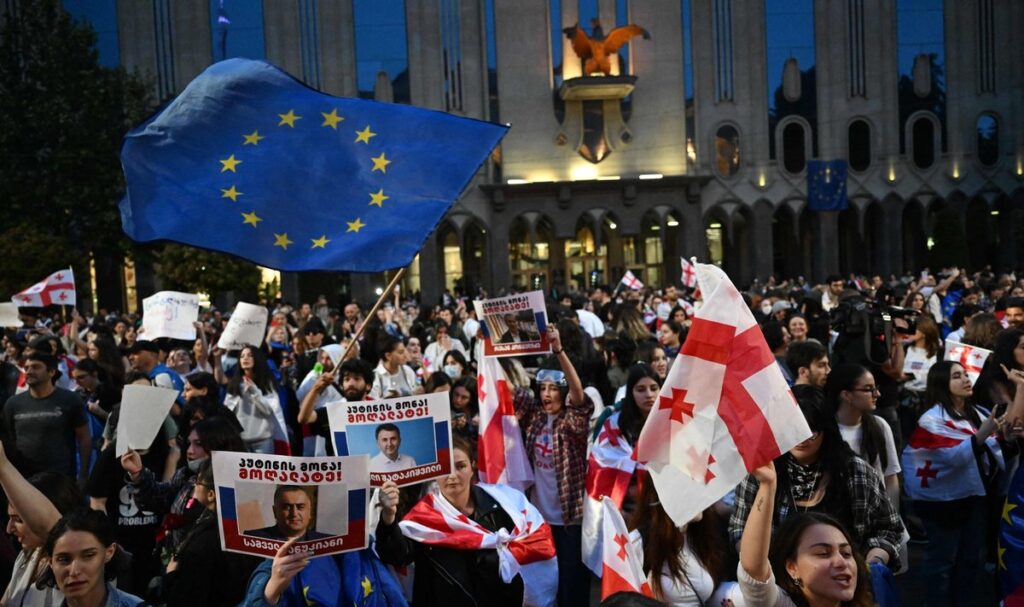 Demonstrators rally outside the Georgian parliament. Photo: Vano Shlamov/AFP/file photo.