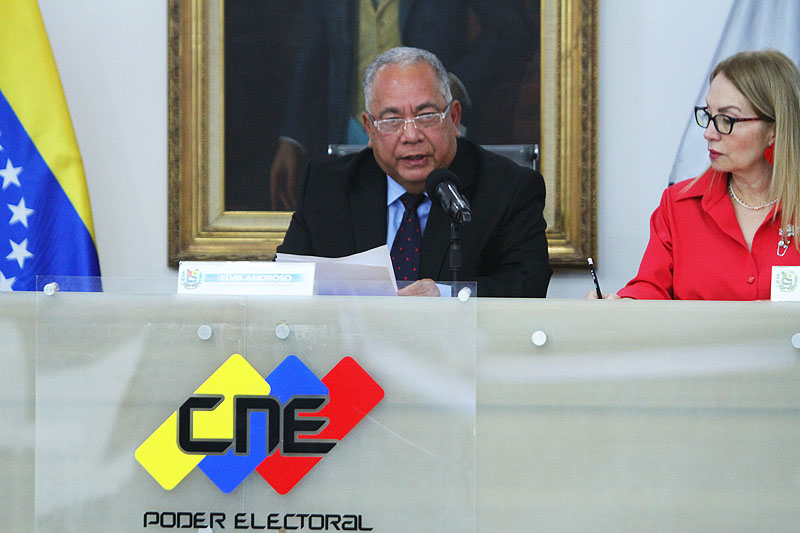 Venezuela's National Electoral Council president, Elvis Amoroso, announcing the second bulletin with the updated results from the presidential elections held last Sunday, July 28. Photo: Ciudad CCS.