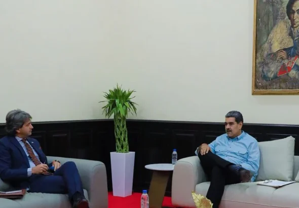 Venezuelan President Nicolás Maduro (right) speaks with the UN Coordinator in Caracas Gianluca Rampolla (left) at Miraflores Palace, Caracas, September 20, 2024. Photo: Presidential Press.