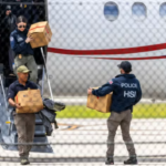 Homeland Security agents “extract” boxes labeled as “evidence” from the new airplane robbed by the US government after arriving at the Fort Lauderdale Executive Airport in Florida on September 2, 2024. Photo: Cristobal Herrera-Ulashkevich/EPA-EFE.