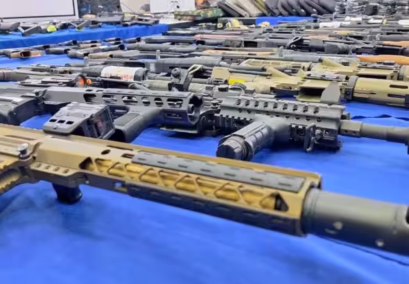 Some of the more that 400 weapons seized by Venezuelan authorities as part of a mercenary plot involving US and Spain intelligence agencies. Photo: X/@MijpVzla/file photo.