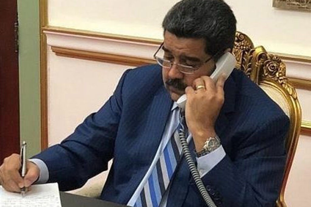 Venezuelan President Nicolás Maduro speaking on the phone. File photo.