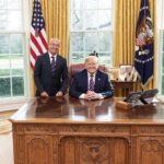 Ivan Simonovis (left) and former US president Donald Trump in the White House's Oval Office. Photo: X@Simonovis/file photo.