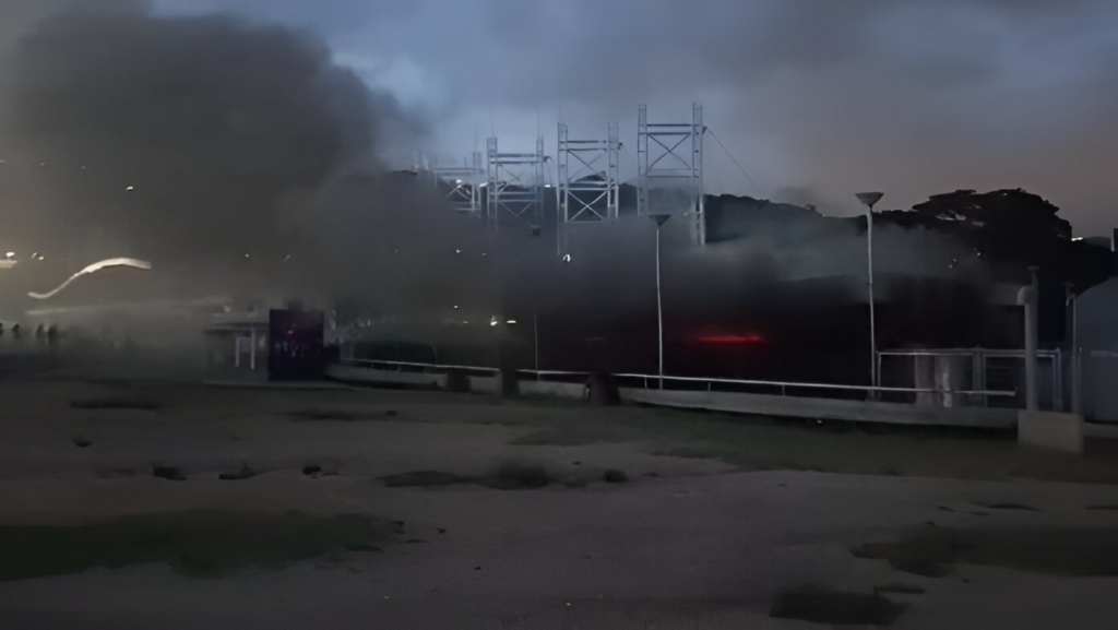 Screenshot from a video of the fire at the electrical room of the Libertador Simón Bolívar Terminal rail station, in La Rinconada, Caracas, Tuesday, September 3, 2024. Photo: RedRadioVE.