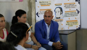 Featured image: Venezuelan Minister for Education Hector Rodríguez in a meeting with teachers. Photo: IG/@@hectorrodriguezcastro.