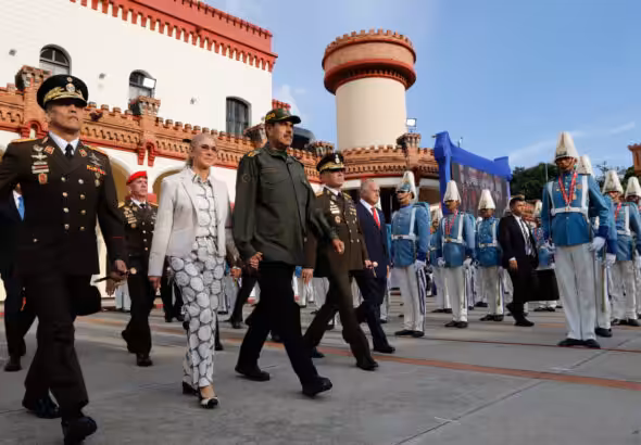 Venezuelan President Nicolás Maduro walking with his wife Deputy Cilia Flores (left) and Interior Minister Diosdado Cabello (far right) at the 4F Barracks, during the change of command of the Venezuelan Army (FANB) in Caracas, on Tuesday, October 15, 2024. Photo: Presidential Press.