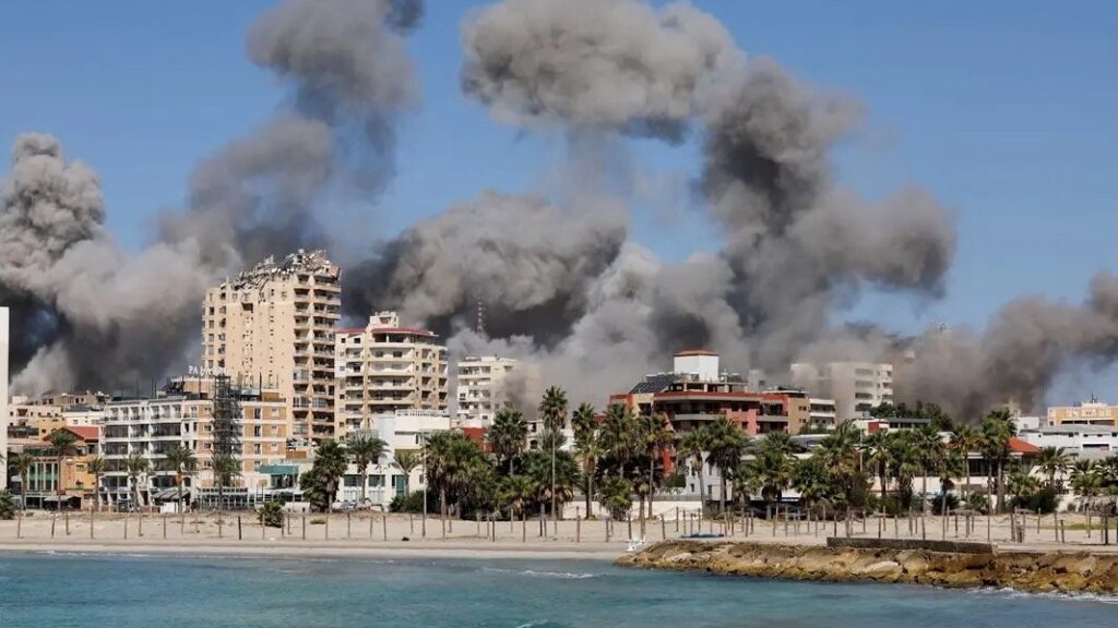 The Zionist entity's bombing of Tyre, south Lebanon. Photo: Reuters.