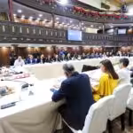 Venezuelan National Assembly deputies meet with representatives of 38 political parties. Photo: AVN.