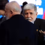 Brazilian government advisor for international affairs and former foreign minister, Celso Amorim, with Brazilian President Luiz Inácio Lula da Silva. Photo: Reuters.