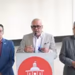 Venezuelan National Assembly President Jorge Rodríguez (center) with Deputies Luis Martínez and Roque Valero during a press conference on October 16, 2024. Photo: Wilmer Errades.