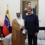 Venezuelan President Nicolás Maduro (right) and OPEC Secretary General Haitham al-Ghais (left) during a meeting at La Casona Cultural Aquiles Nazoa, Caracas, on Tuesday, October 8, 2024. Photo: Presidential Press