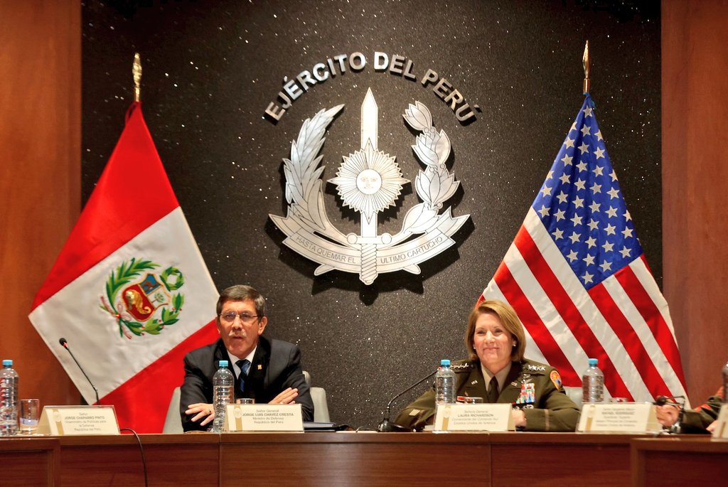 Peruvian Defense Minister Jorge Chávez with US Southern Command chief, General Laura Richardson, in Peru, September 2023. Photo: Defense Ministry of Peru.
