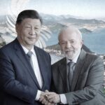 Photo composition showing Chinese President XI Jinping (left) shaking hands with his Brazil counterpart Luiz Inácio Lula da Silva with a Rio de Janeiro postcard and the G20 countries flags in the background. Photo: The Cradle.