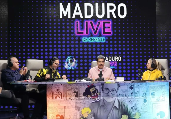 Venezuelan President Nicolás Maduro during the transmission of his live weekly podcast "Maduro Live de Repente," on Thursday, Nov 14. Photo: Presidential Press.