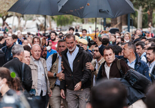The King of Spain, Felipe VI, during a photo op in Valencia that resulted in residents throwing mud and objects at him and Queen Letizia on Sunday, November 3, 2024. Photo: EP/Carlos Luján.