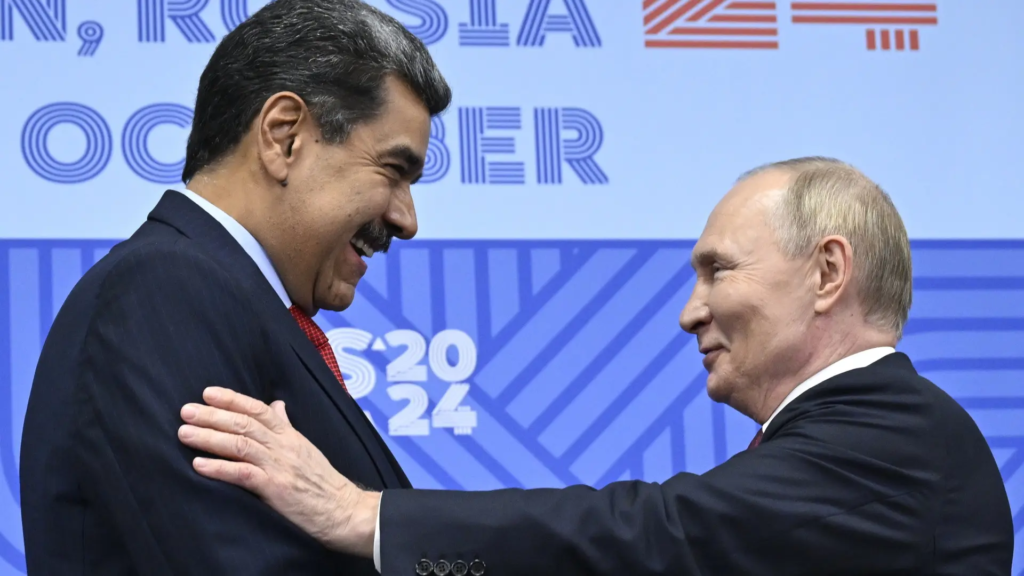 Russian President Vladimir Putin warmly greets Venezuelan President Nicolás Maduro at the BRICS Kazan Summit. Photo: IG@anemenov/AFP.
