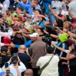 Venezuelan President Nicolás Maduro being welcomed by delegates to the Bolivarian Historical Bloc Congress in Caracas, on its closing day, November 17, 2024. Photo: Ministry of Communication and Information.