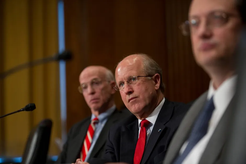 David M. Walker (center) Photo: Scott J. Ferrell/Congressional Quarterly/AP/file photo.
