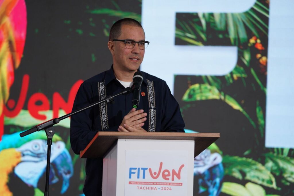 Venezuelan ambassador Jorge Arreaza, ALBA-TCP's executive secretary, speaking at ALBA-TCP's meeting of tourism ministers in San Cristobal, Tachira state, on Sunday, December 1. Photo: X/@ALBATCP. 