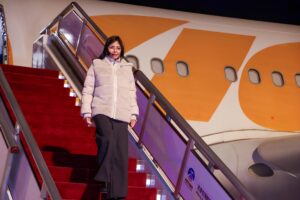 Venezuelan Vice President Delcy Rodríguez arriving in Beijing, China, for an official visit, on Wednesday, December 4, 2024. Photo: La Radio del Sur.