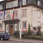 6787b6d359bf5b76ce7f66c1-1