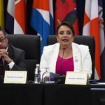 Presidents Xiomara Castro (Honduras) and Gustavo Petro (Colombia) at a CELAC meeting. Randy Brooks/AFP.