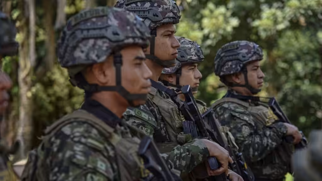 Hundreds of more troops from the Colombian Army have been deployed to Catatumbo in the last week. Photo: Minister of Defense Colombia.