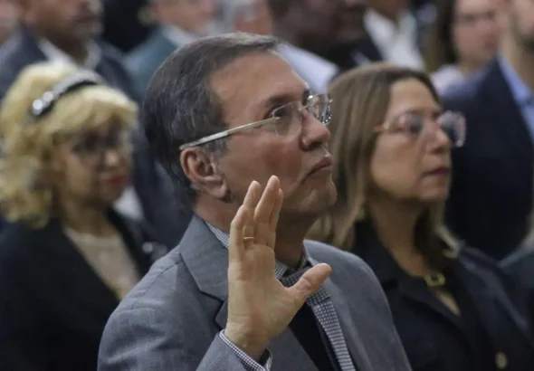 Conrado Pérez takes oath as the new CNE rector at the National Assembly. Photo: National Assembly of Venezuela.