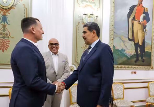 Venezuelan President Nicolás Maduro (right) shaking hands with US Special Envoy for Special Missions Richard Grenell (left), while Venezuelan National Assembly President Jorge Rodríguez looks on, Miraflores Palace, Caracas, January 31, 2025. Photo: Presidential Press.