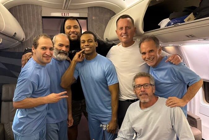 US Special Envoy Richard Grenell with six US citizens allegedly released from Venezuelan prisons.